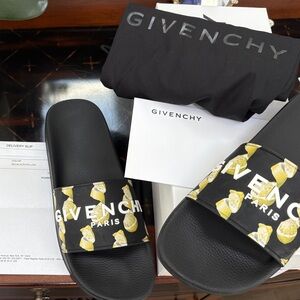 Authentic Givenchy Black Slides with Yellow Lemon Design size 45(10)